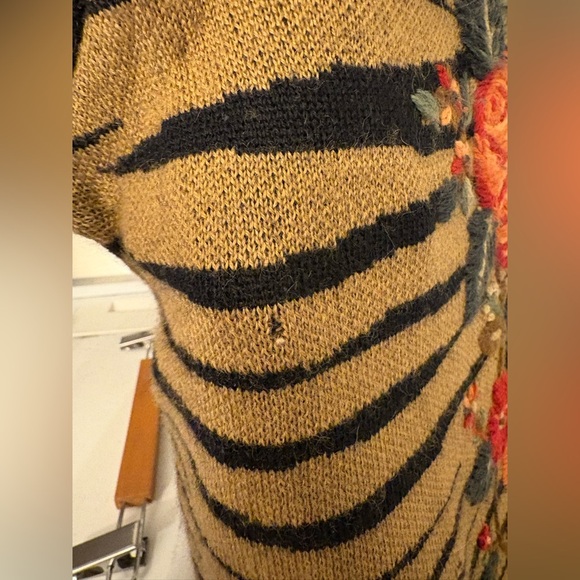 Alfred Dunner embroidered floral stripe zip vest size large - Picture 4 of 14